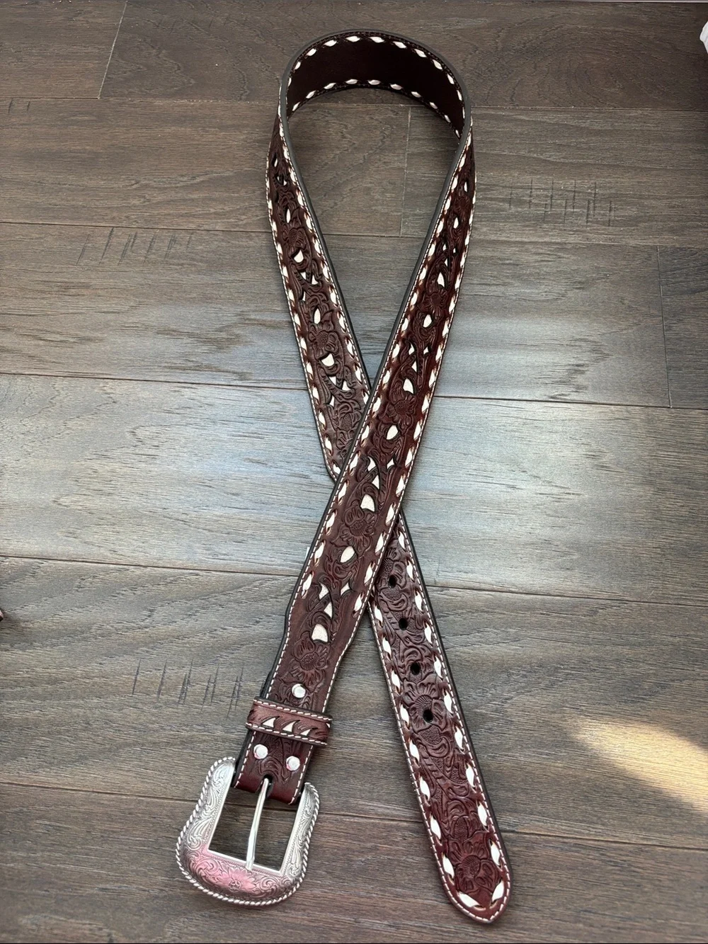 Nocona Genuine Tooled Leather,removable silvertone buckle,woven cutouts,Western